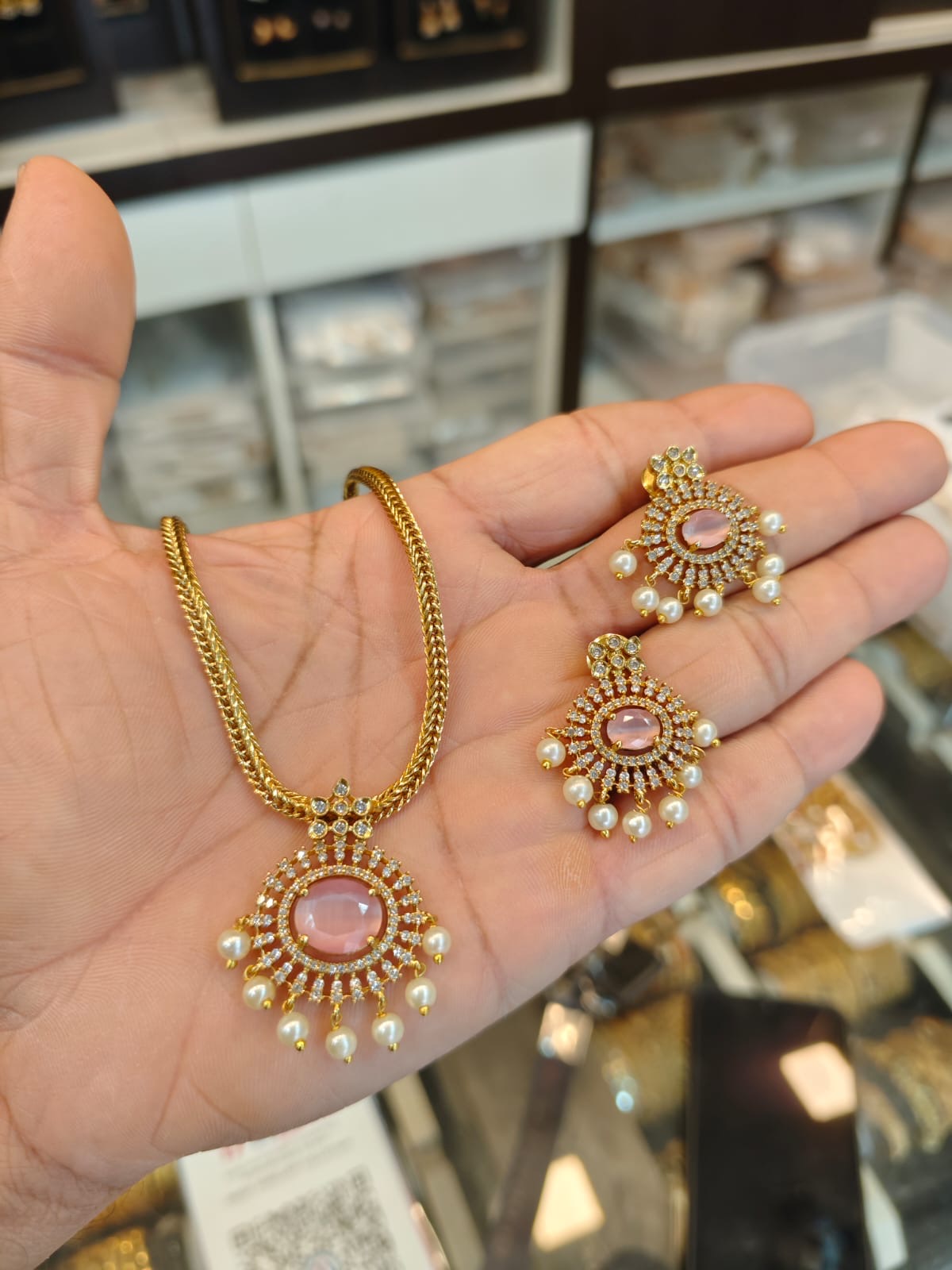 AD stones gold polish necklace set.