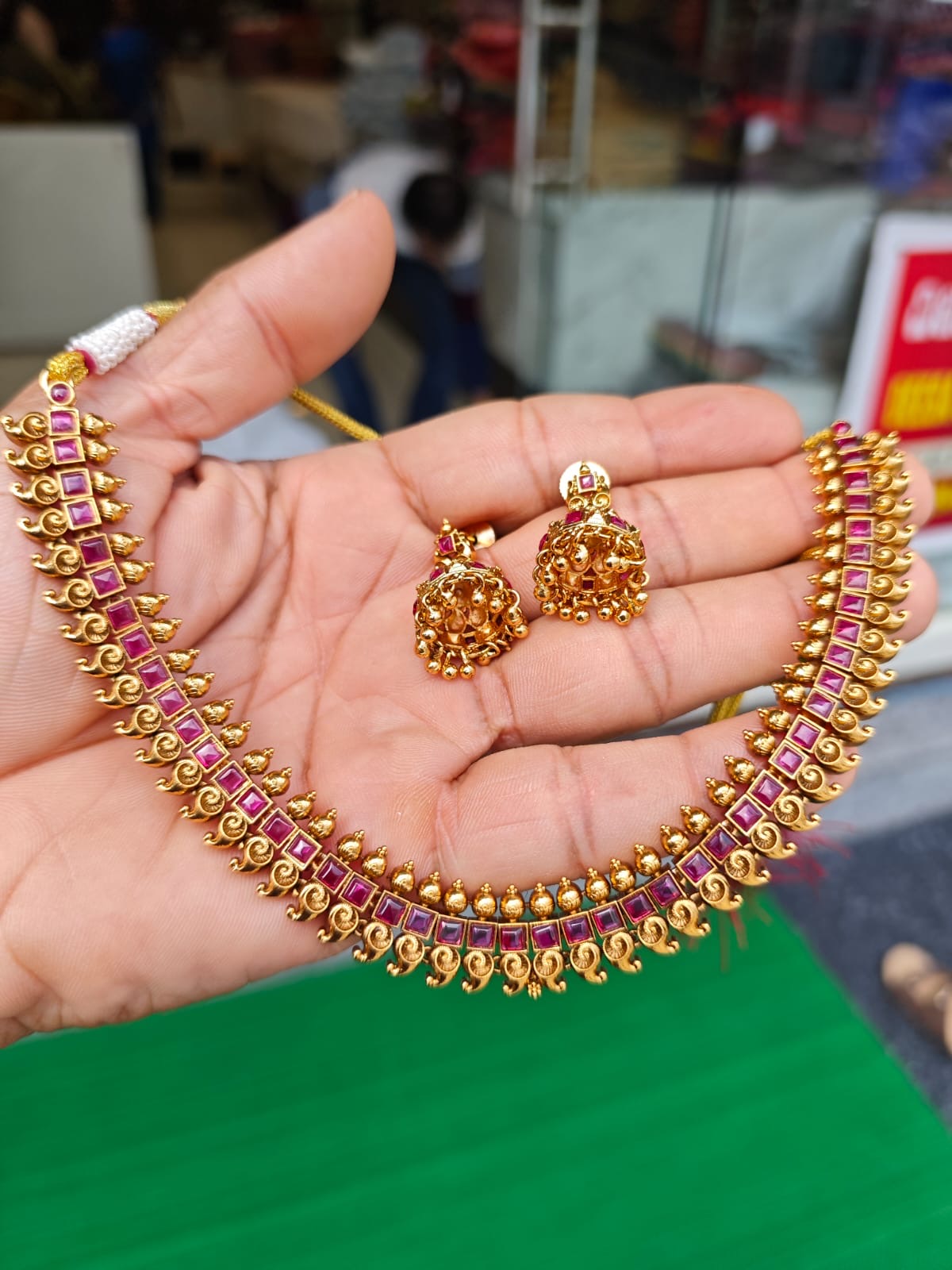 Real gold polish premium necklace set.