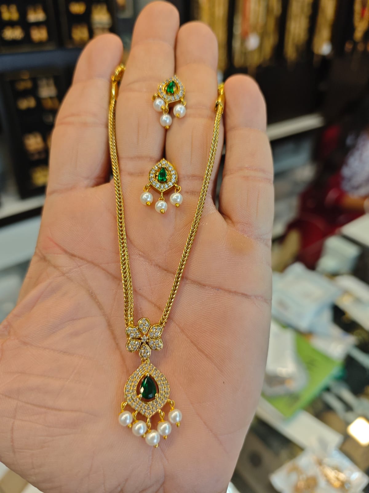 AD stones 2grm gold polish 2 years warranty necklace set.