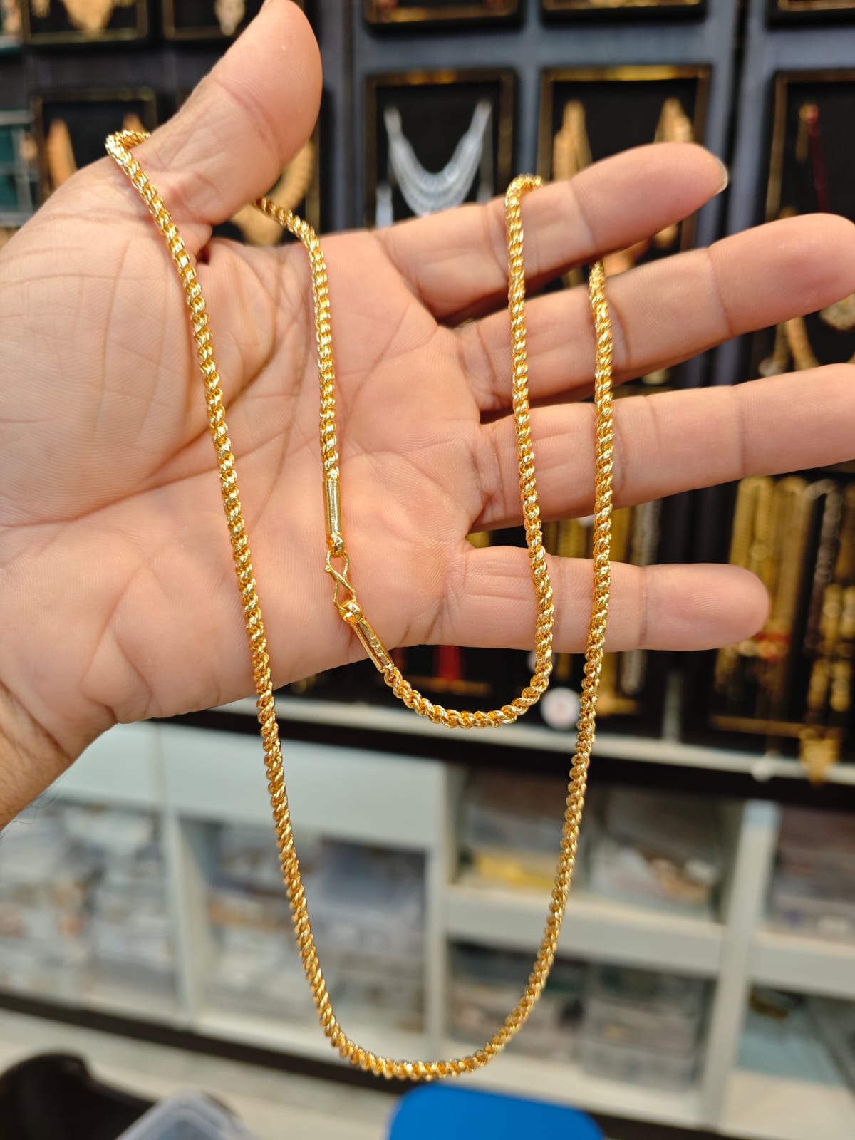 Panchaloha gold polish Rani gold 2 years warranty 30 inches rope chain set.