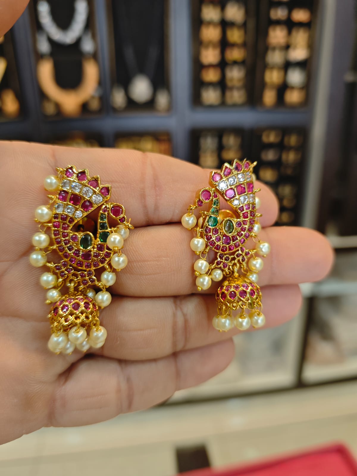 2grm gold polish 2 years warranty earrings set.