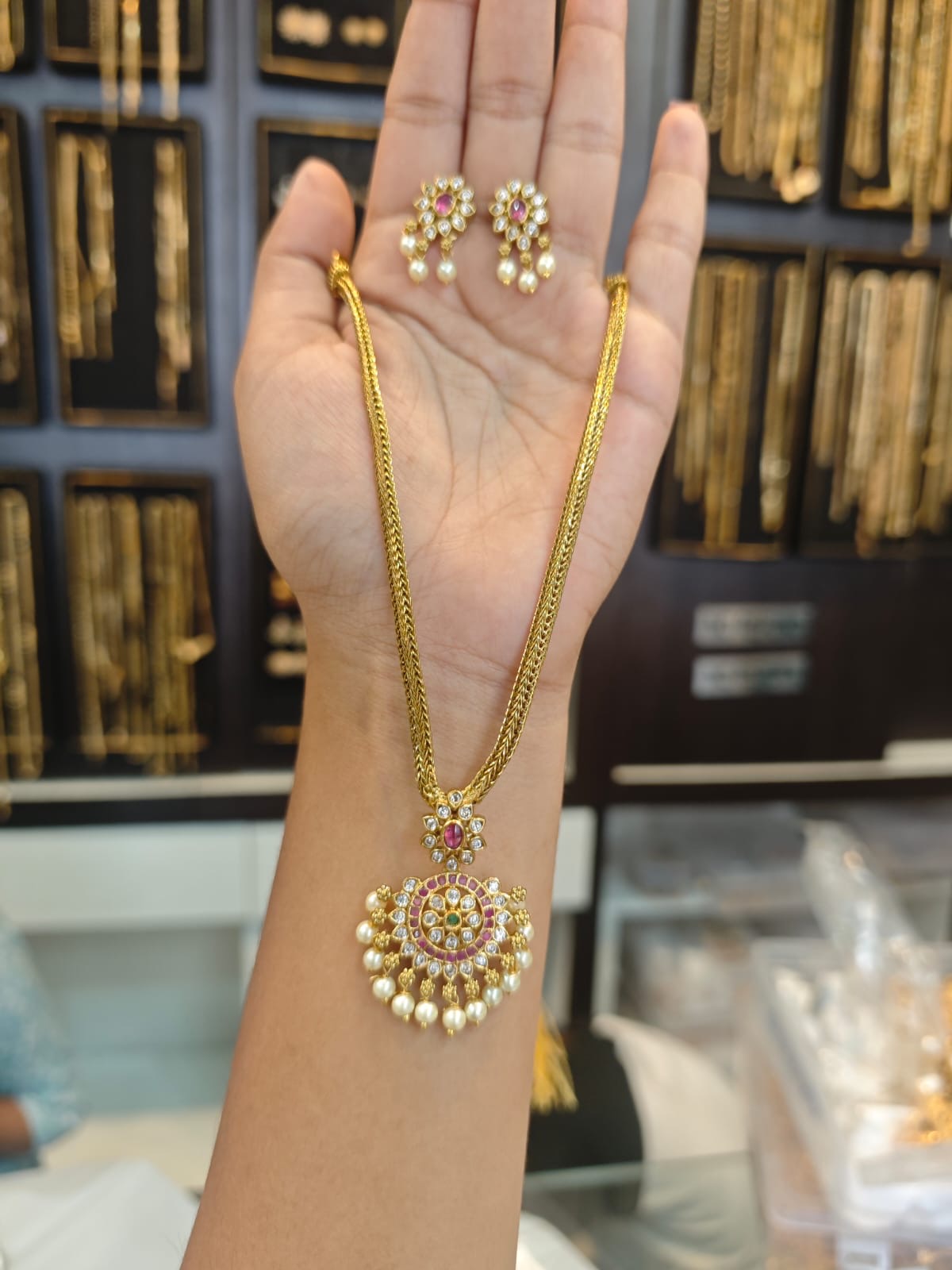 2grm gold polish 2 years warranty necklace set.