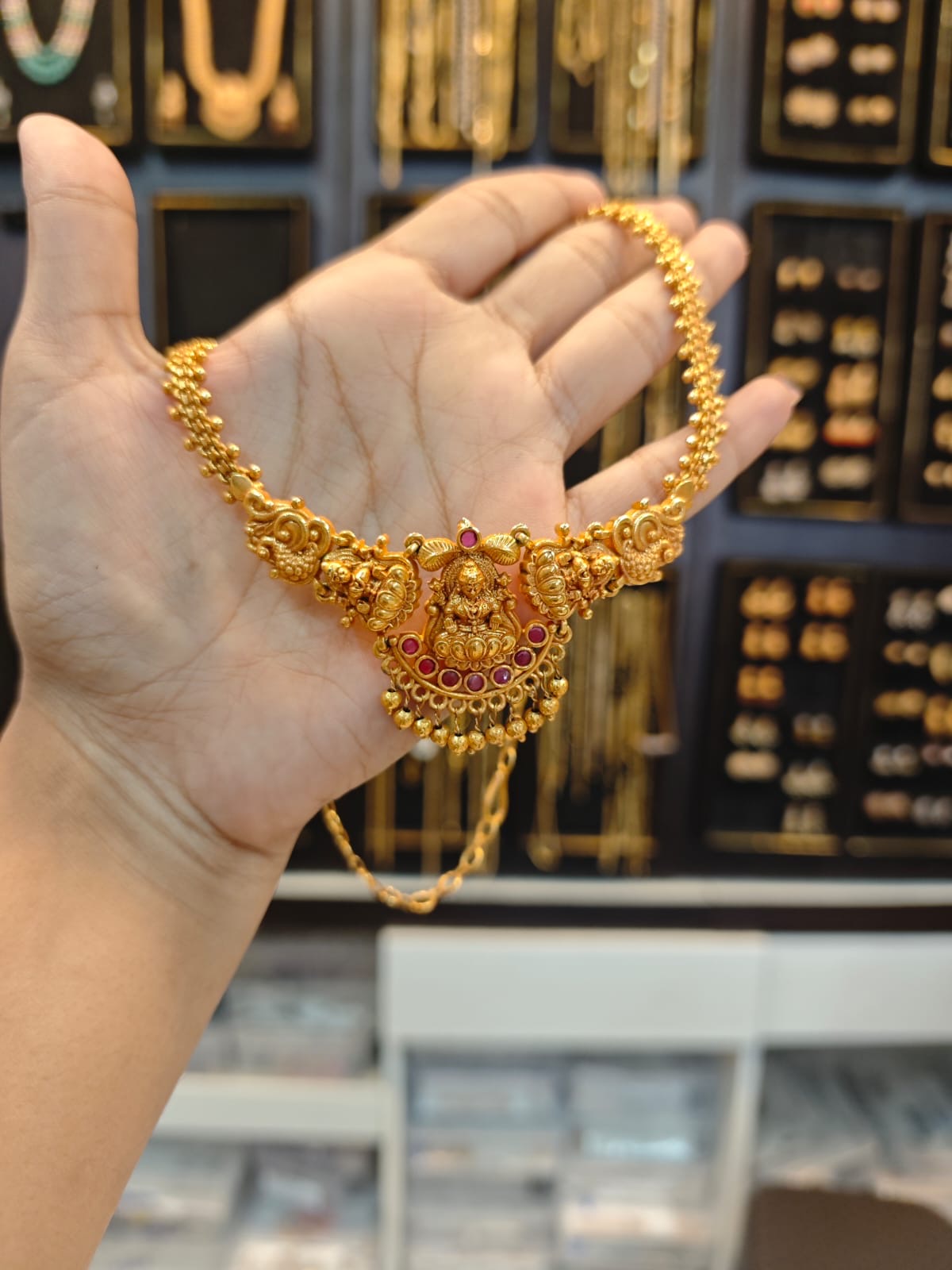 2grm gold polish 2 years warranty necklace set.