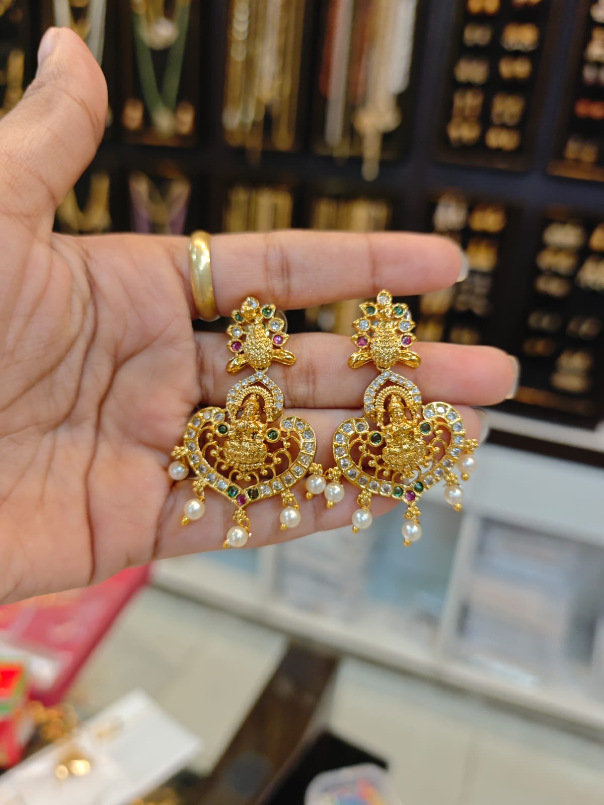 2grm gold polish 2 years warranty earings set.