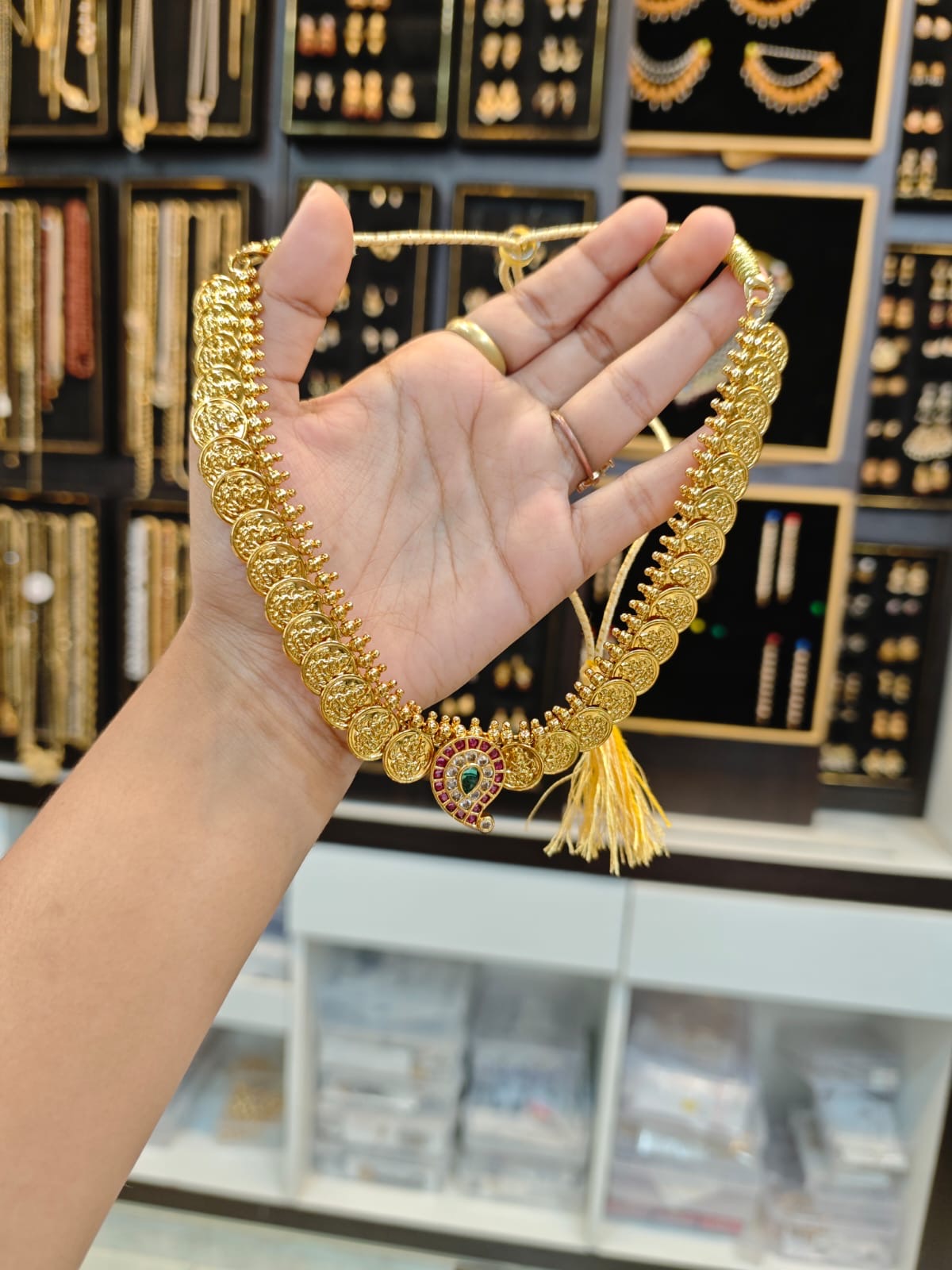 2grm gold polish 2 years warranty neacklace set.