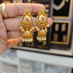 2grm gold polish 2 years warranty earings set.
