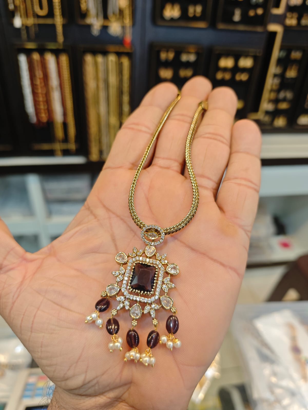 2grm gold polish 2 years warranty neacklace set.